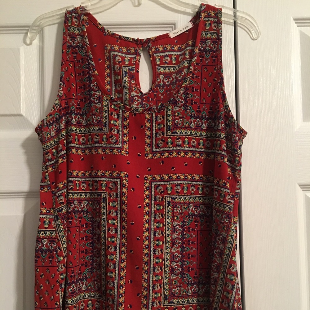 Women’s Printed Tank Top Size Medium